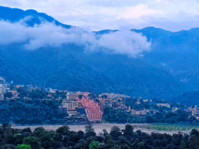 Himalays Green Valley